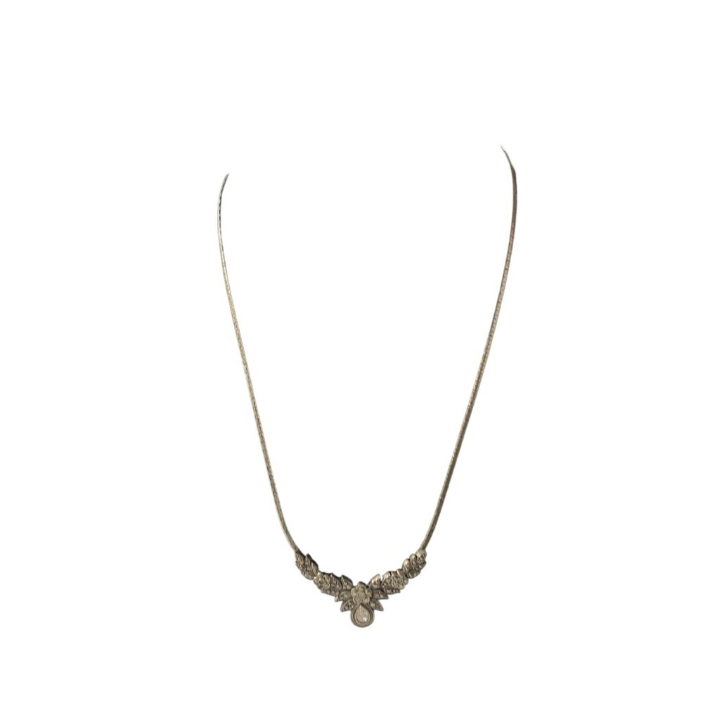 Avon “Empire” Pendant Necklace silvertone 19” NIB